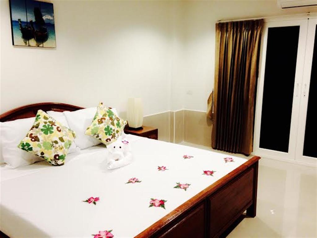 Siray House Aparthotel Phuket Exteriör bild