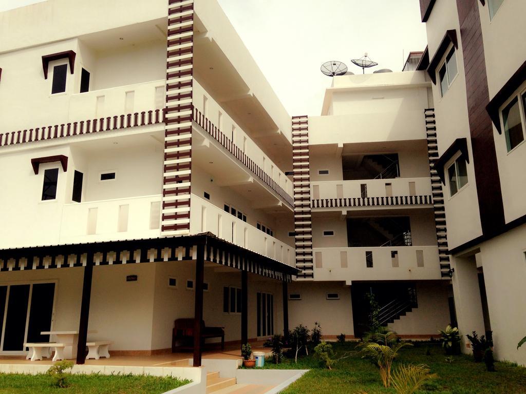 Siray House Aparthotel Phuket Exteriör bild