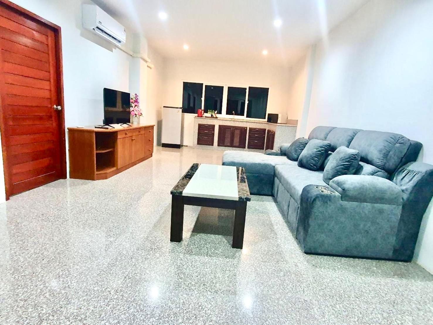 Siray House Aparthotel Phuket Exteriör bild