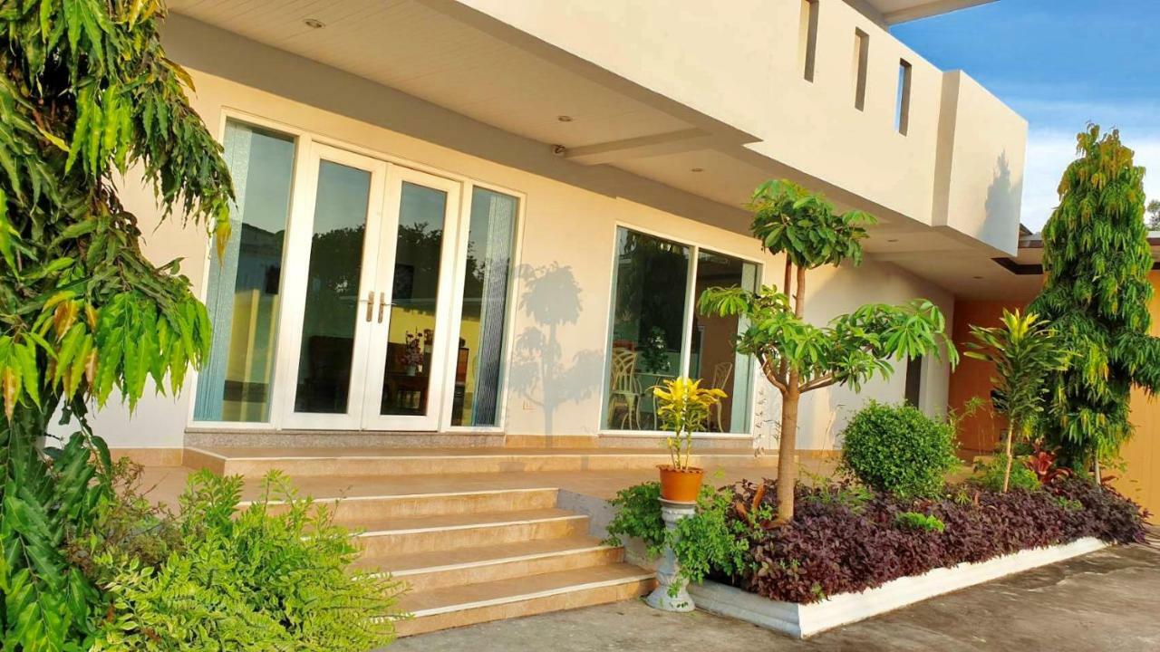 Siray House Aparthotel Phuket Exteriör bild