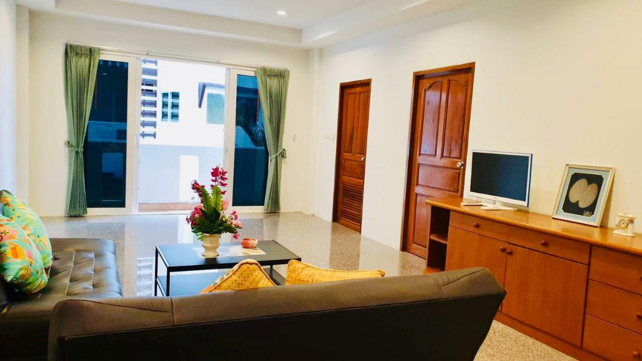Siray House Aparthotel Phuket Exteriör bild